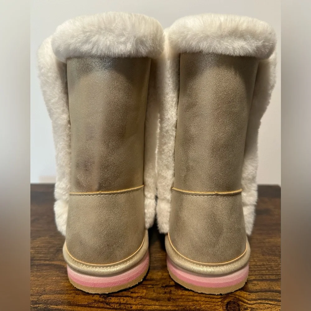 Sugar Big Girls Milhoja Gold Faux Fur Lined Boots NWT Size Big Girls 4